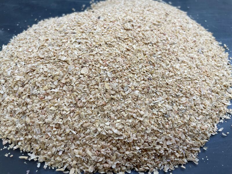 ファイル:大豆粕（マメ科・飼料）.JPG